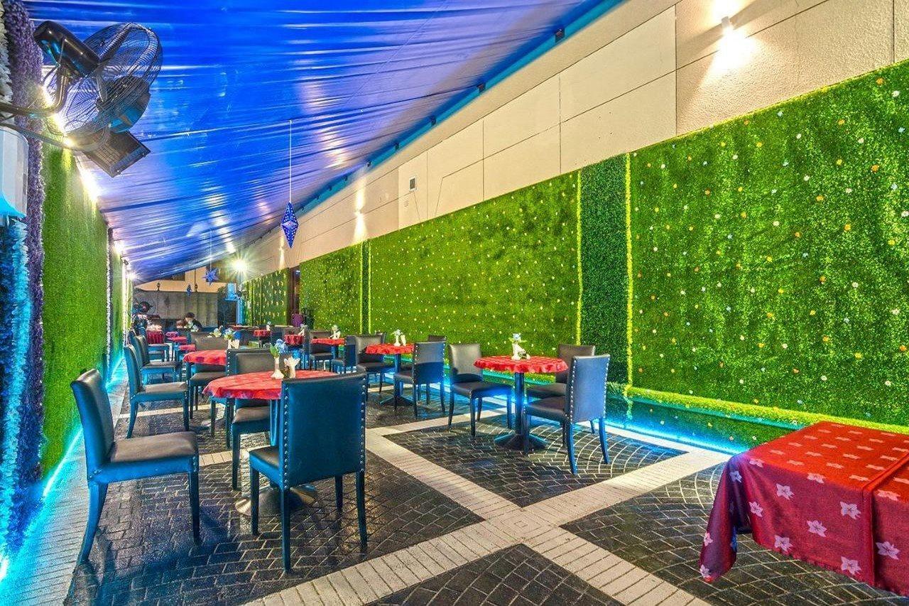 Zain International Hotel Дубай Екстериор снимка