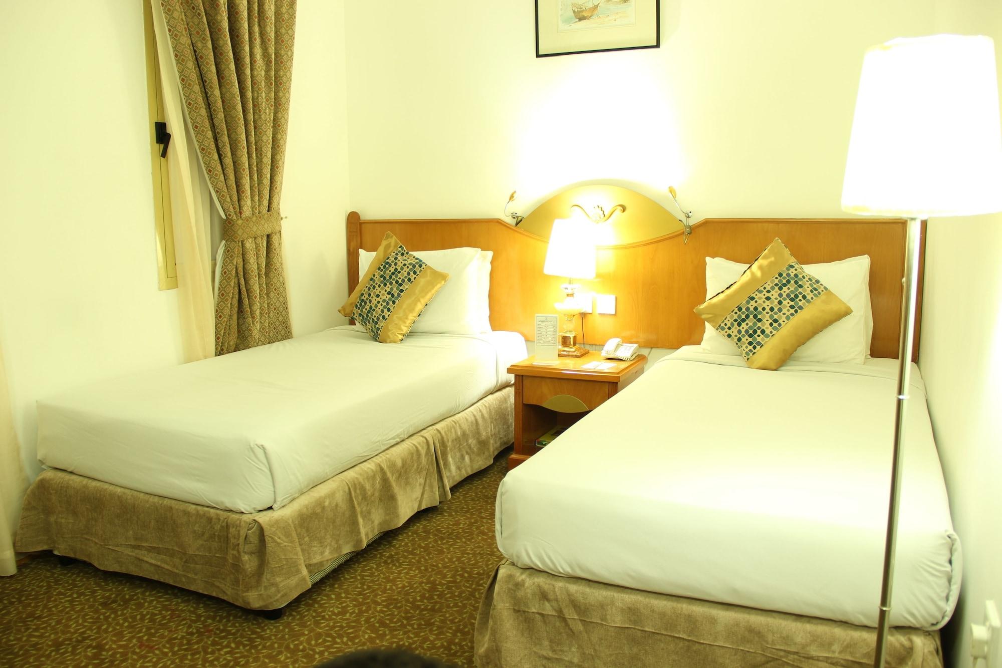 Zain International Hotel Дубай Екстериор снимка