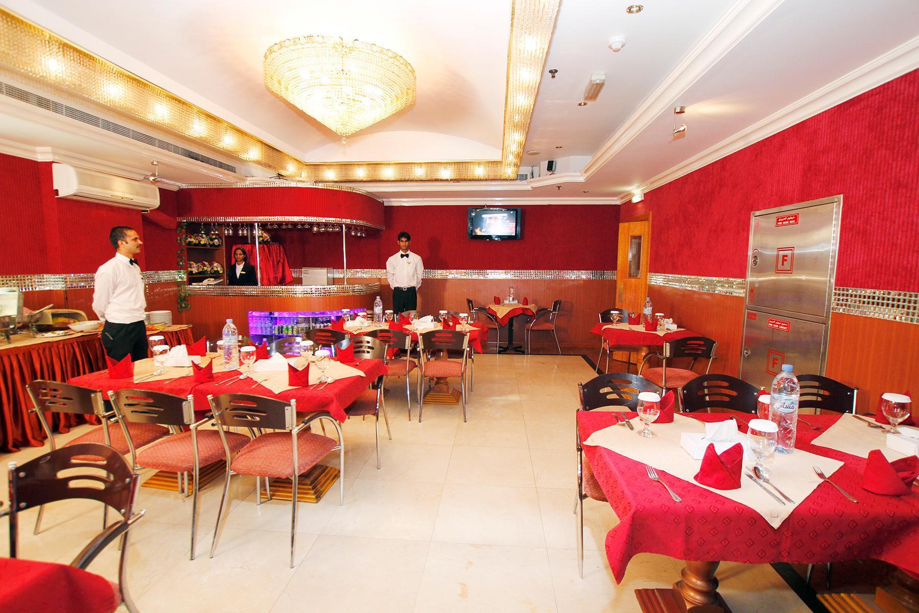 Zain International Hotel Дубай Екстериор снимка