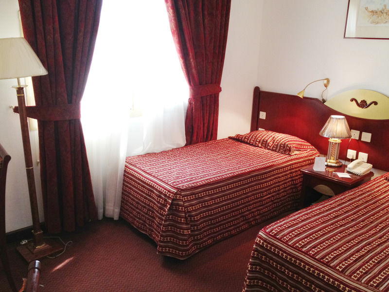 Zain International Hotel Дубай Екстериор снимка