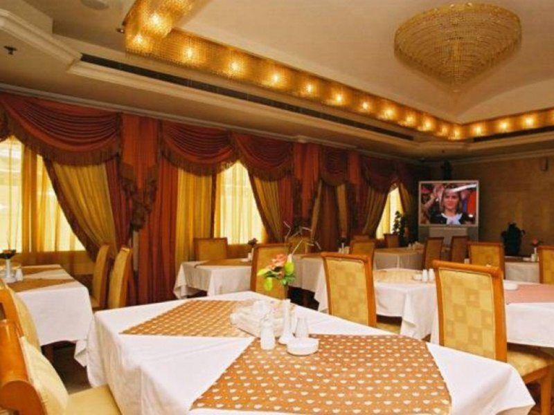 Zain International Hotel Дубай Екстериор снимка