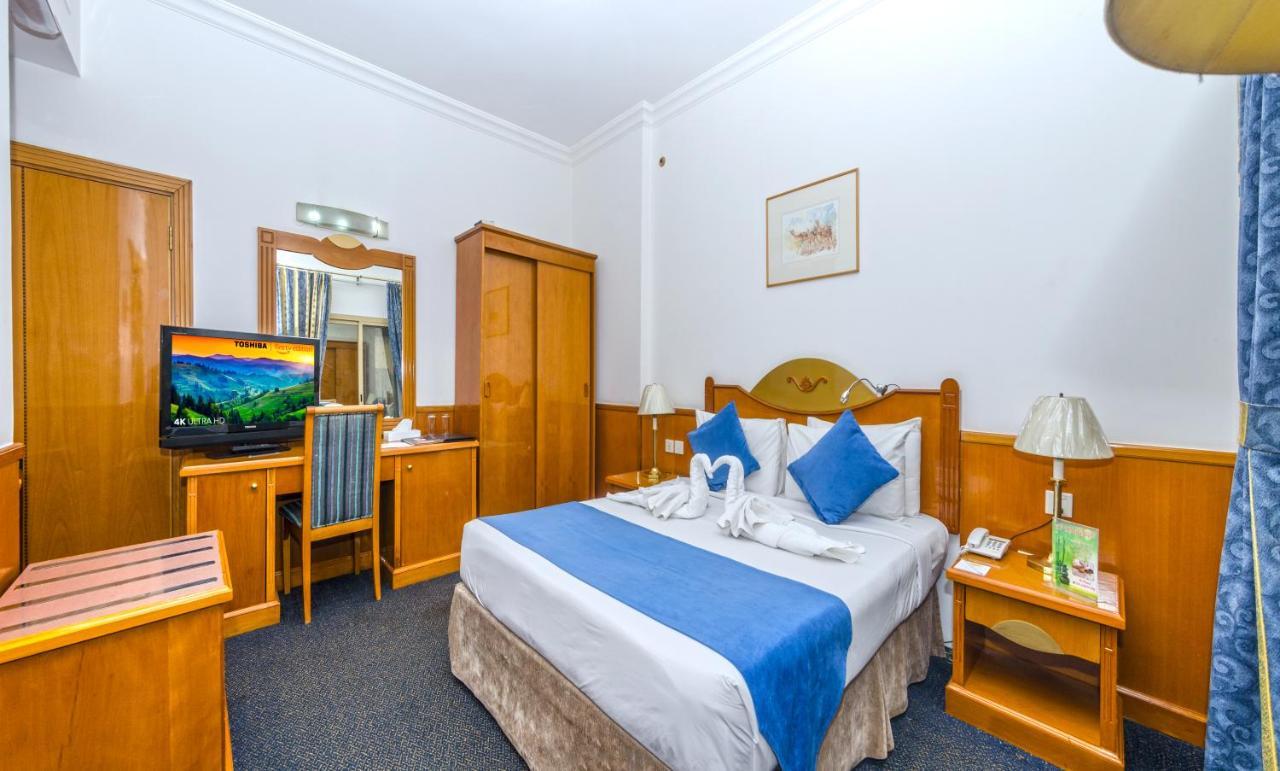 Zain International Hotel Дубай Екстериор снимка